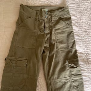 SUPER CUTE BRANDY MELVILLE CARGO PANT!💝